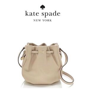 Kate Spade Kacey Lane Small Poppy Crossbody bag. Kate Spade Kacey Lane made of